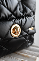 Bolso acolchado cierre negro NOCO